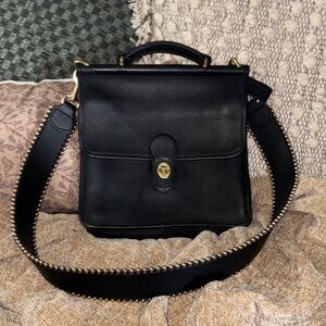 Vintage Coach Willis bag